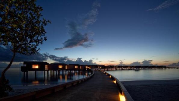 alila villas hadahaa, aqua villas